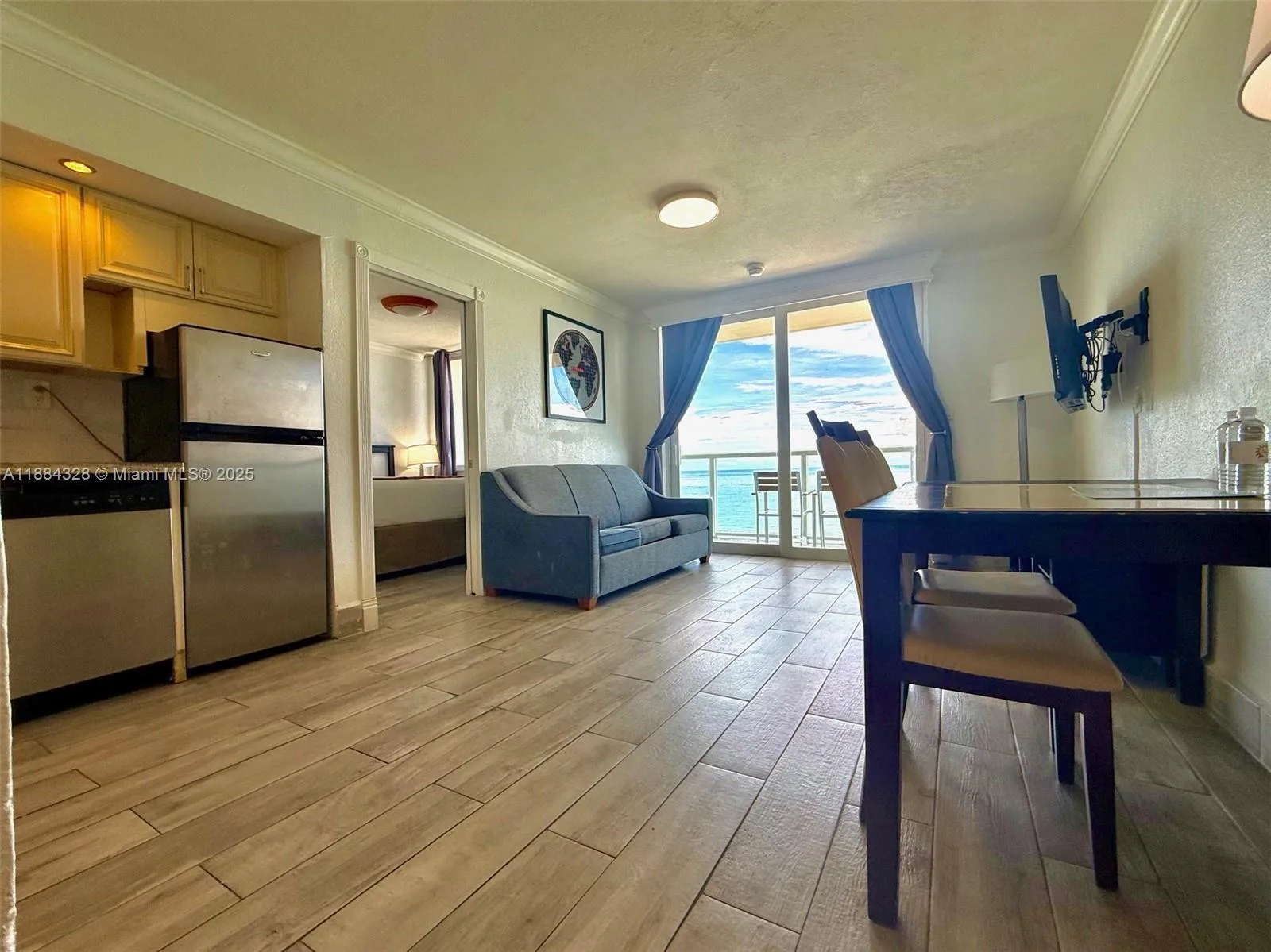 19201 Collins Ave # 1016, Sunny Isles Beach, FL 33160 photo 4