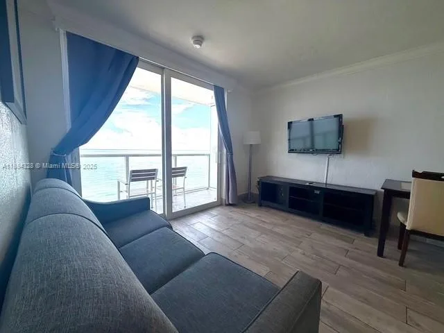 19201 Collins Ave # 1016, Sunny Isles Beach, FL 33160 photo 7