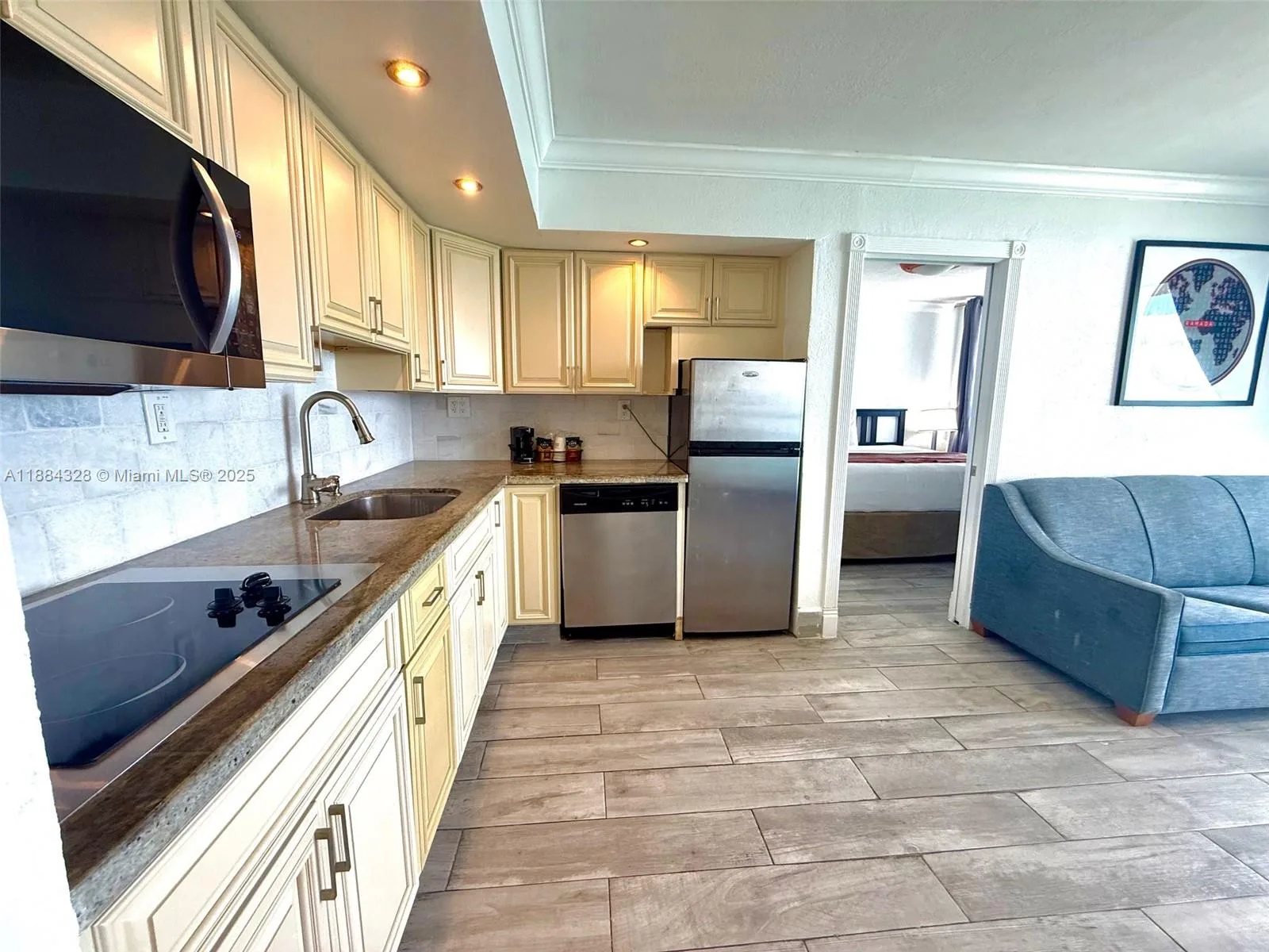 19201 Collins Ave # 1016, Sunny Isles Beach, FL 33160 photo 8