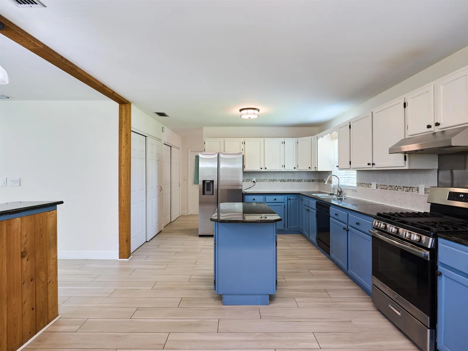296 SE Wentworth Drive, Stuart, FL 34996 photo 9