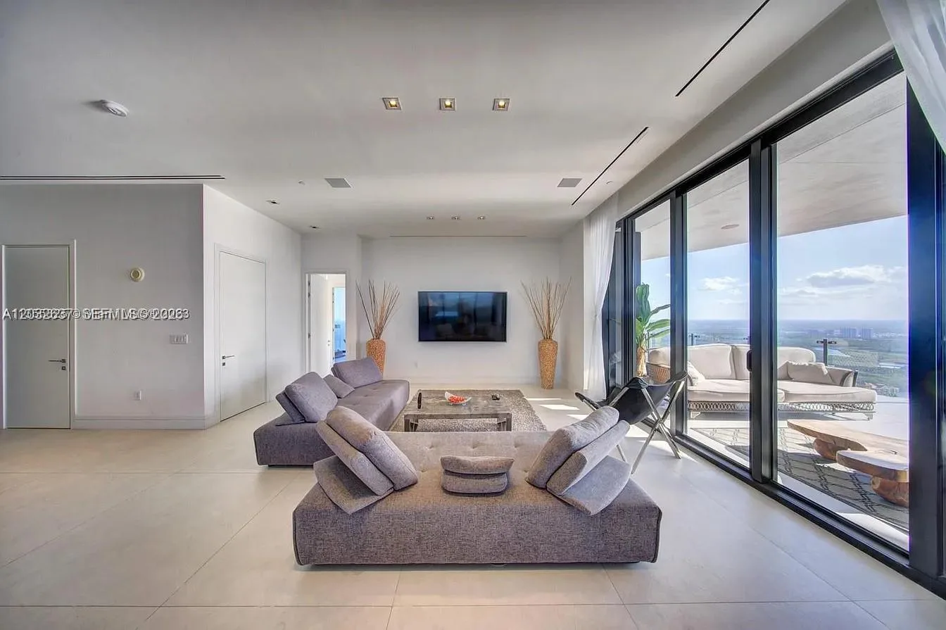 17141 Collins Ave # 4602, Sunny Isles Beach, FL 33160 photo 6