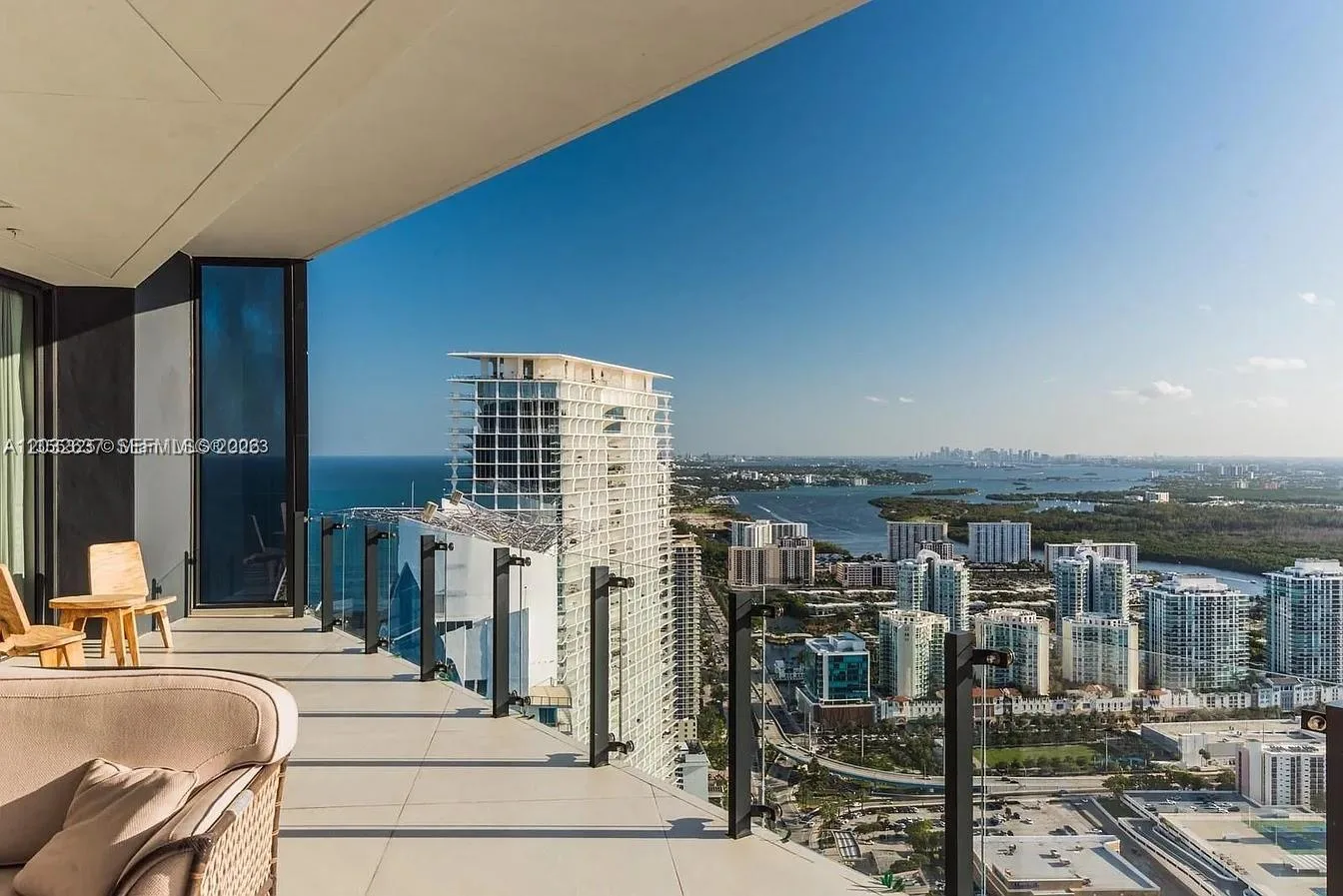17141 Collins Ave # 4602, Sunny Isles Beach, FL 33160 photo 9