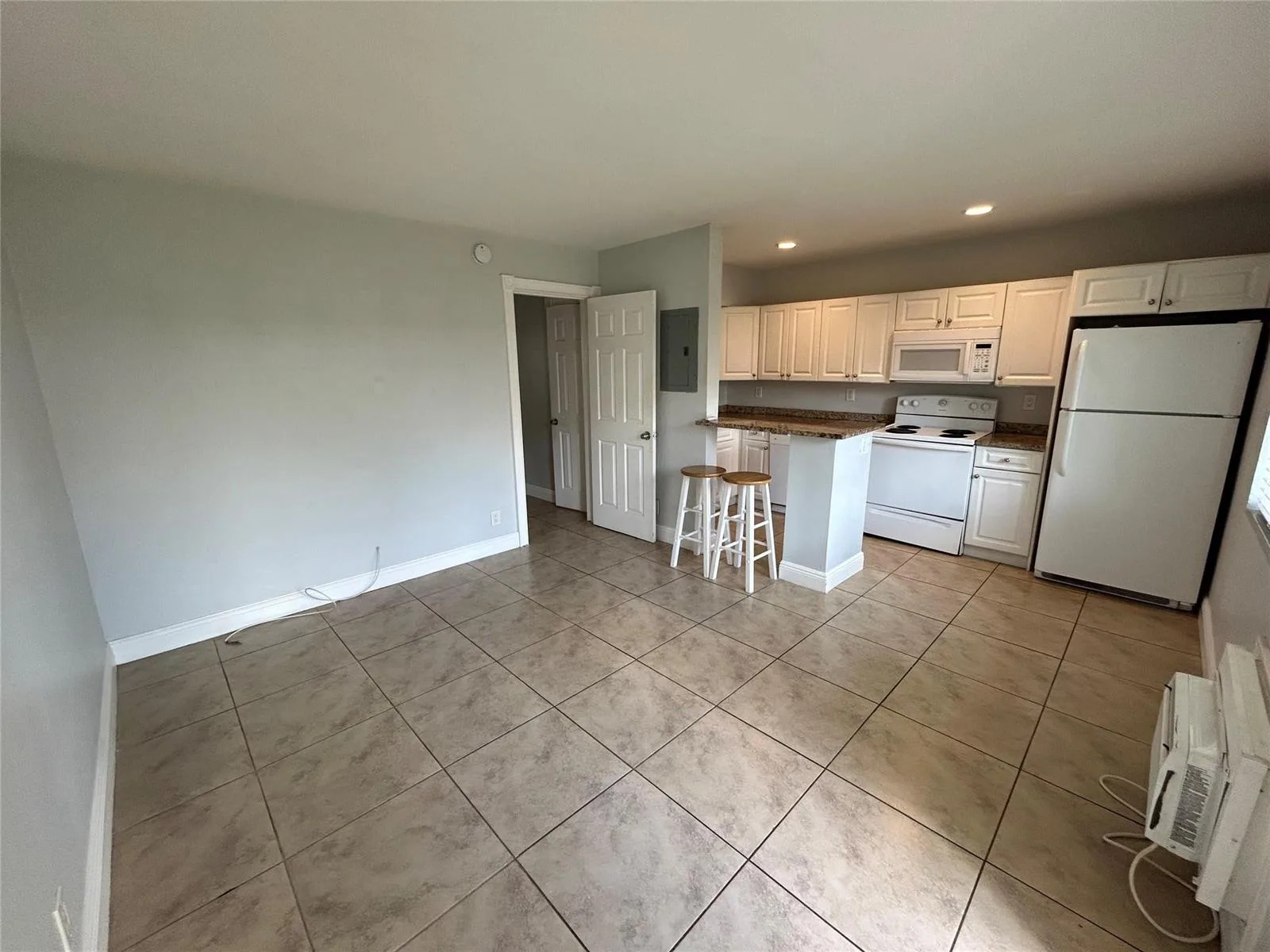 921 NE 17th Avenue # 2, Fort Lauderdale, FL 33304