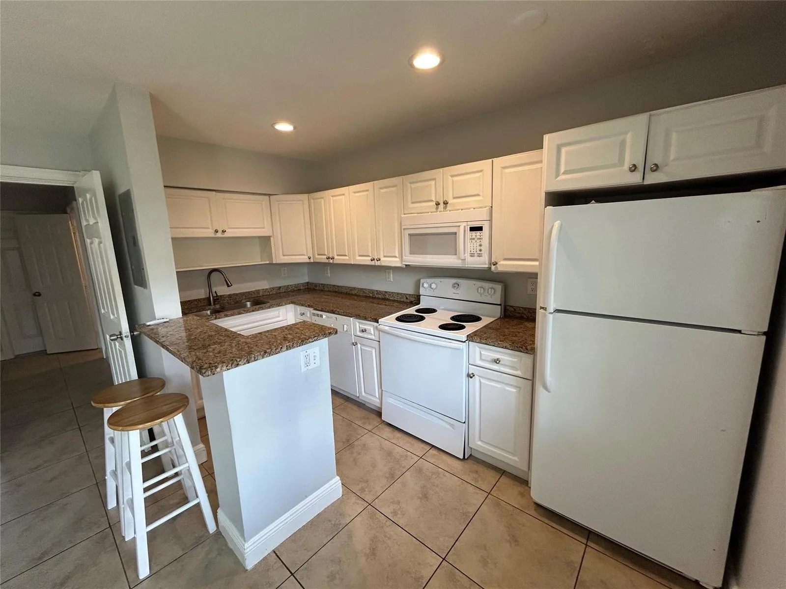 921 NE 17th Avenue # 2, Fort Lauderdale, FL 33304 photo 2