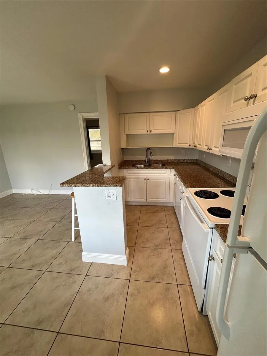 921 NE 17th Avenue # 2, Fort Lauderdale, FL 33304 photo 4