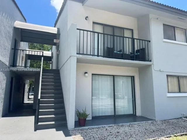 7030 NW 179th St # 104, Hialeah, FL 33015