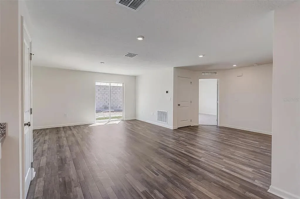 181 HILTON Avenue NW, Palm Bay, FL 32907 photo 4