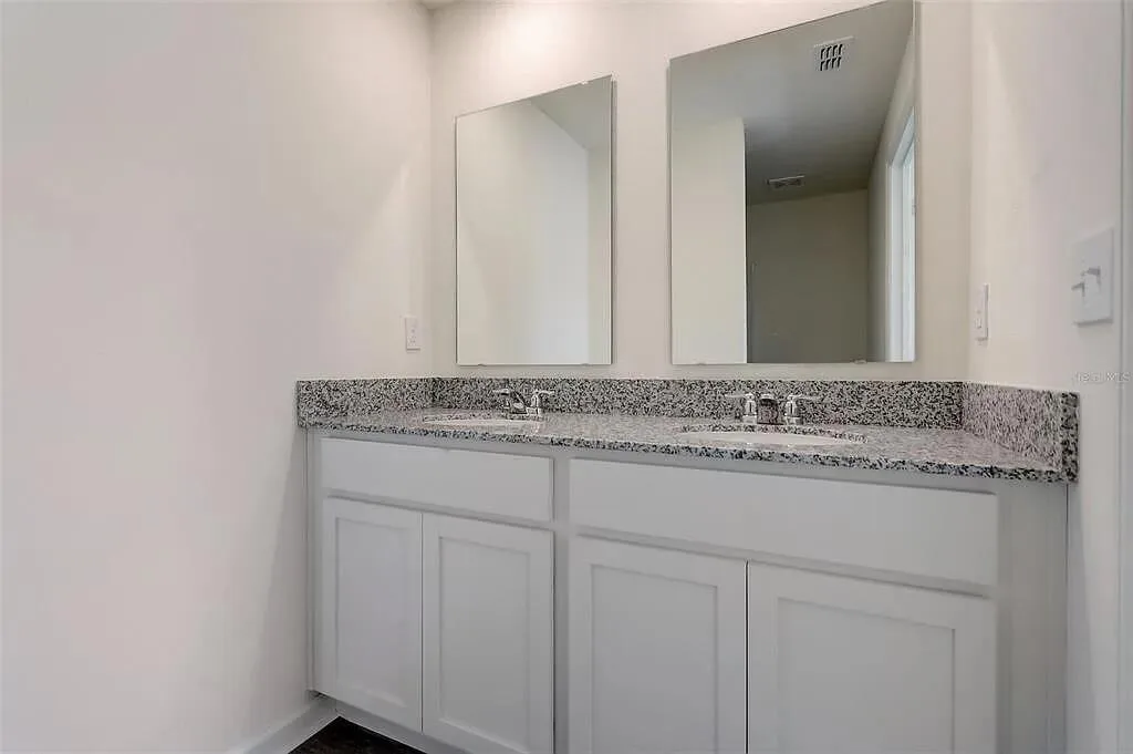 181 HILTON Avenue NW, Palm Bay, FL 32907 photo 5