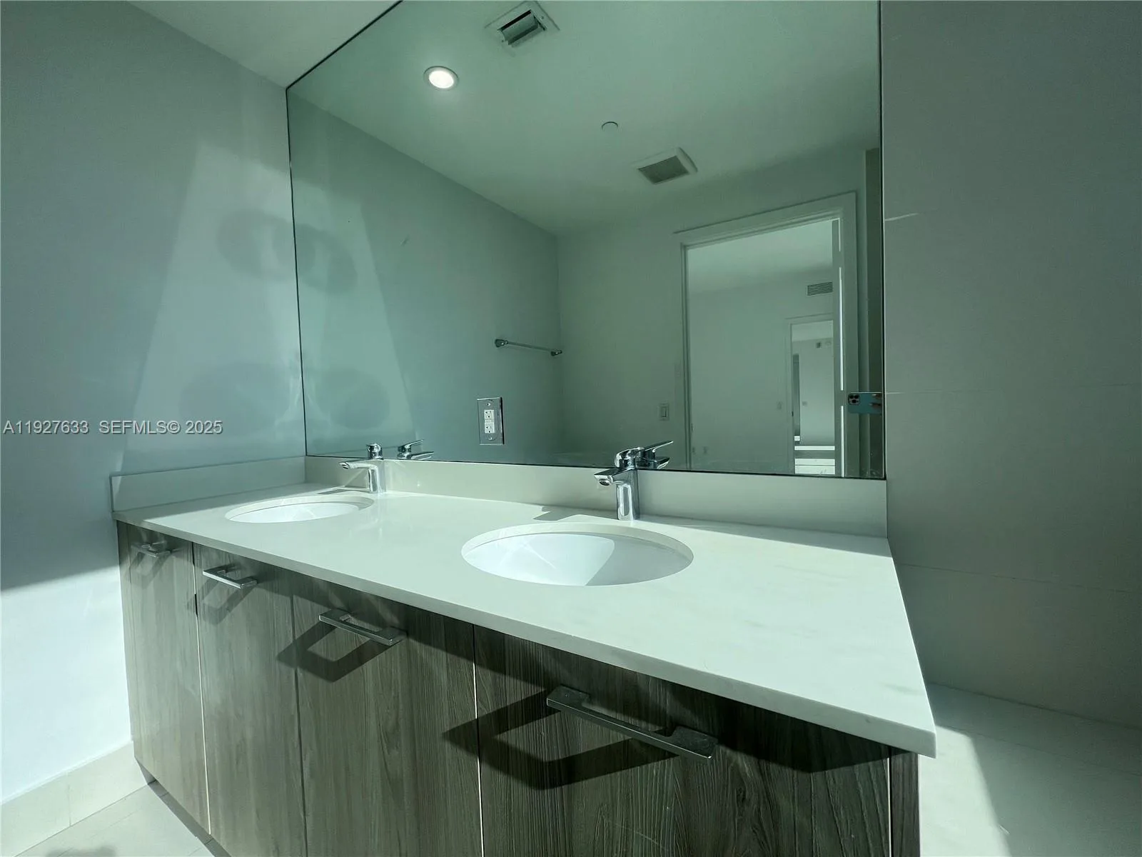 501 NE 31st St # 1009, Miami, FL 33137 photo 11