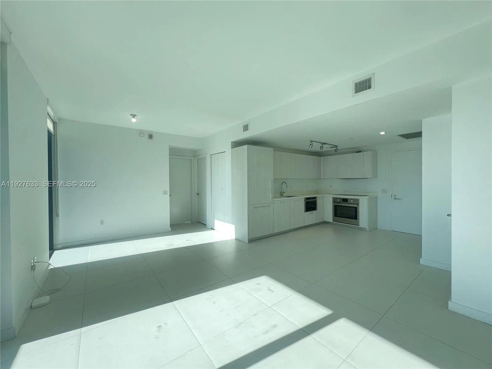 501 NE 31st St # 1009, Miami, FL 33137 photo 5