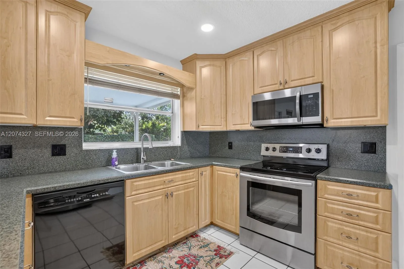 148 SW 126th Ave, Plantation, FL 33325 photo 9