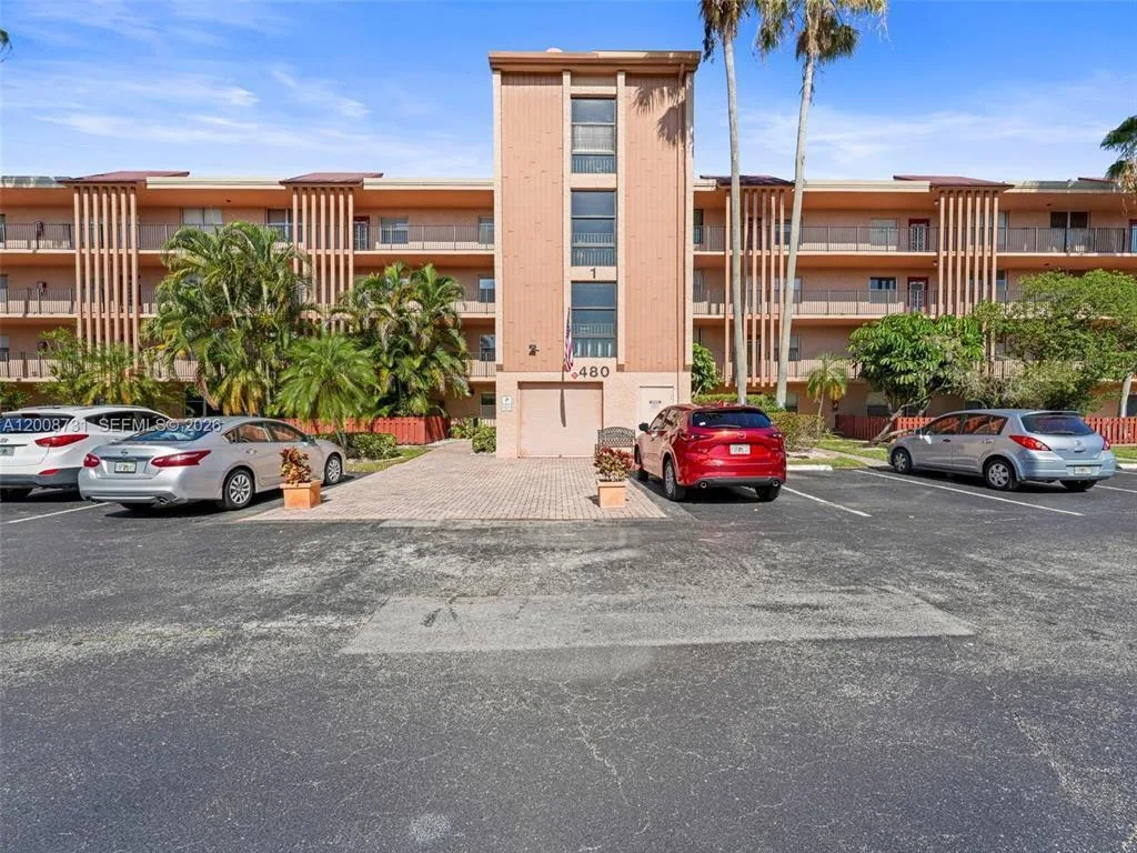 480 NW 76th Avenue # 205, Margate, FL 33063