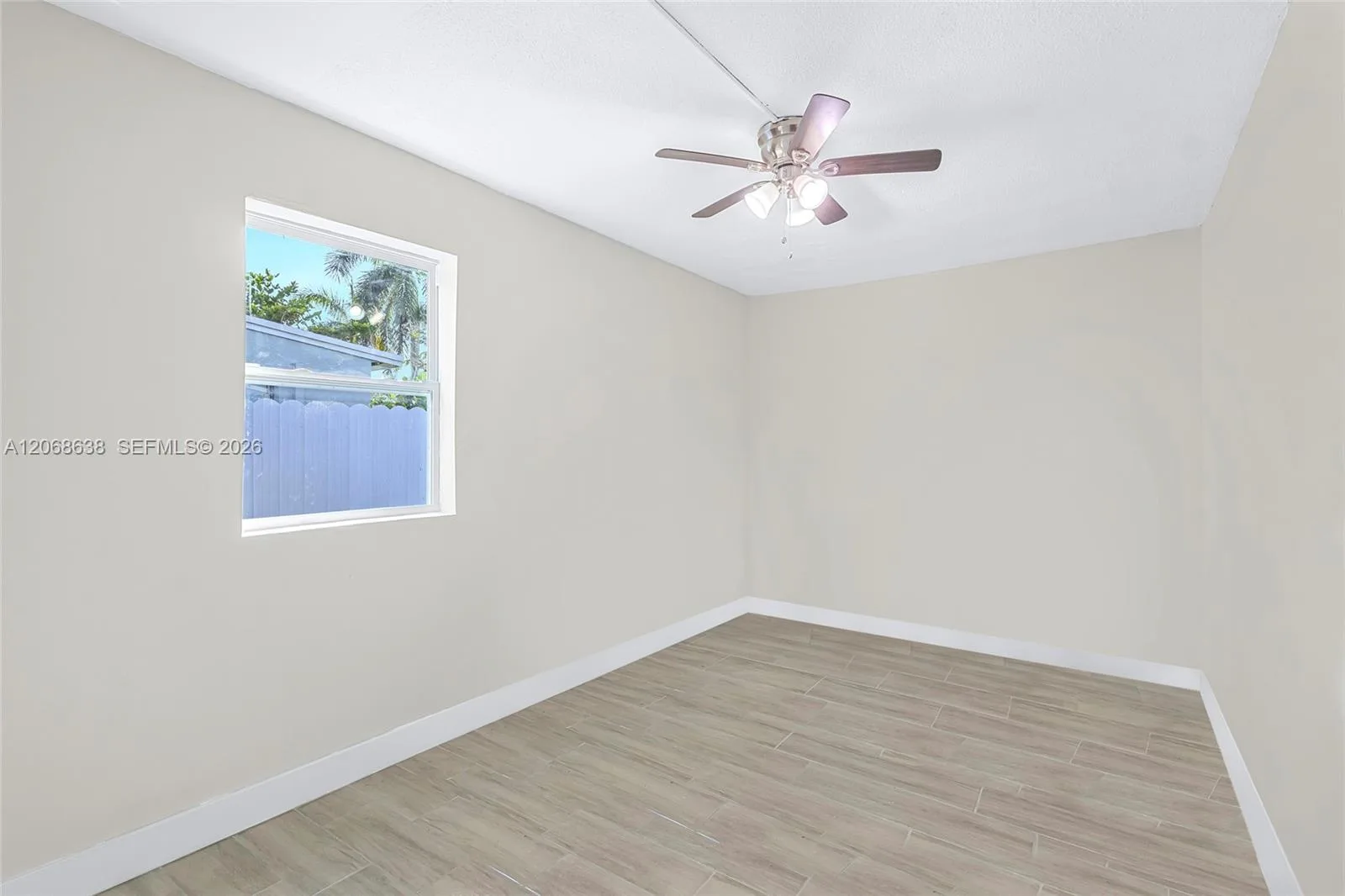 1854 Lauderdale Manor Dr, Fort Lauderdale, FL 33311 photo 8