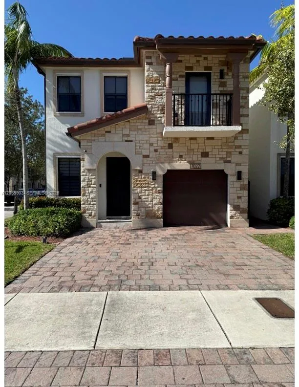 7022 NW 102nd Pl, Doral, FL 33178 photo 3