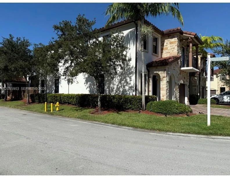 7022 NW 102nd Pl, Doral, FL 33178 photo 5