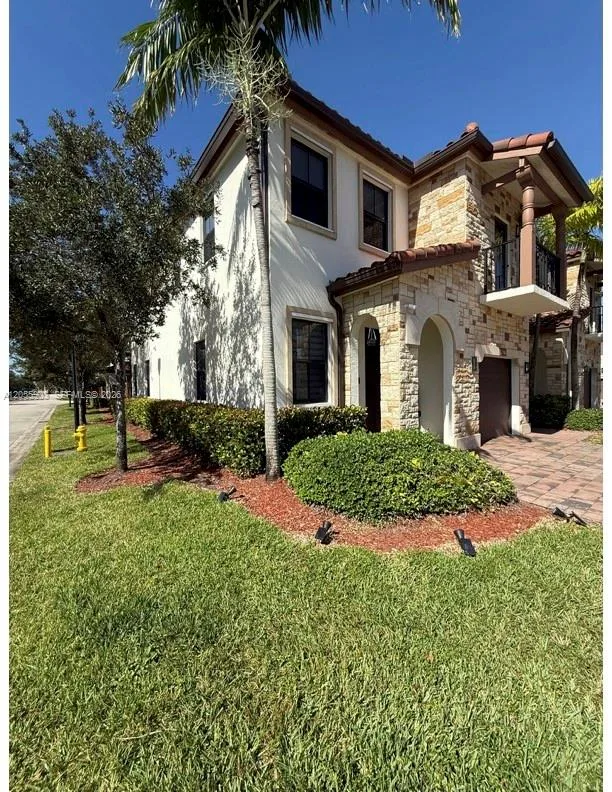 7022 NW 102nd Pl, Doral, FL 33178 photo 6