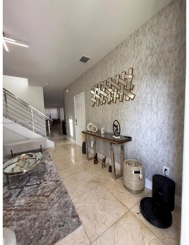 7022 NW 102nd Pl, Doral, FL 33178 photo 8