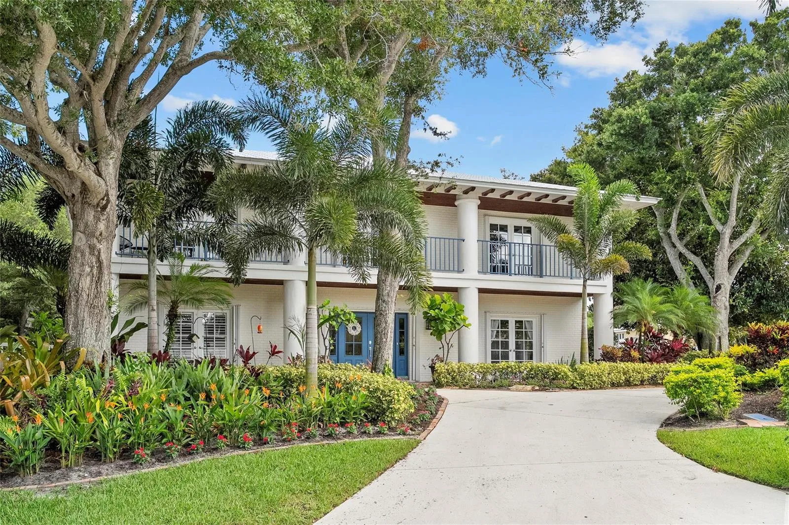 33 Rio Vista Drive, Stuart, FL 34996 photo 2