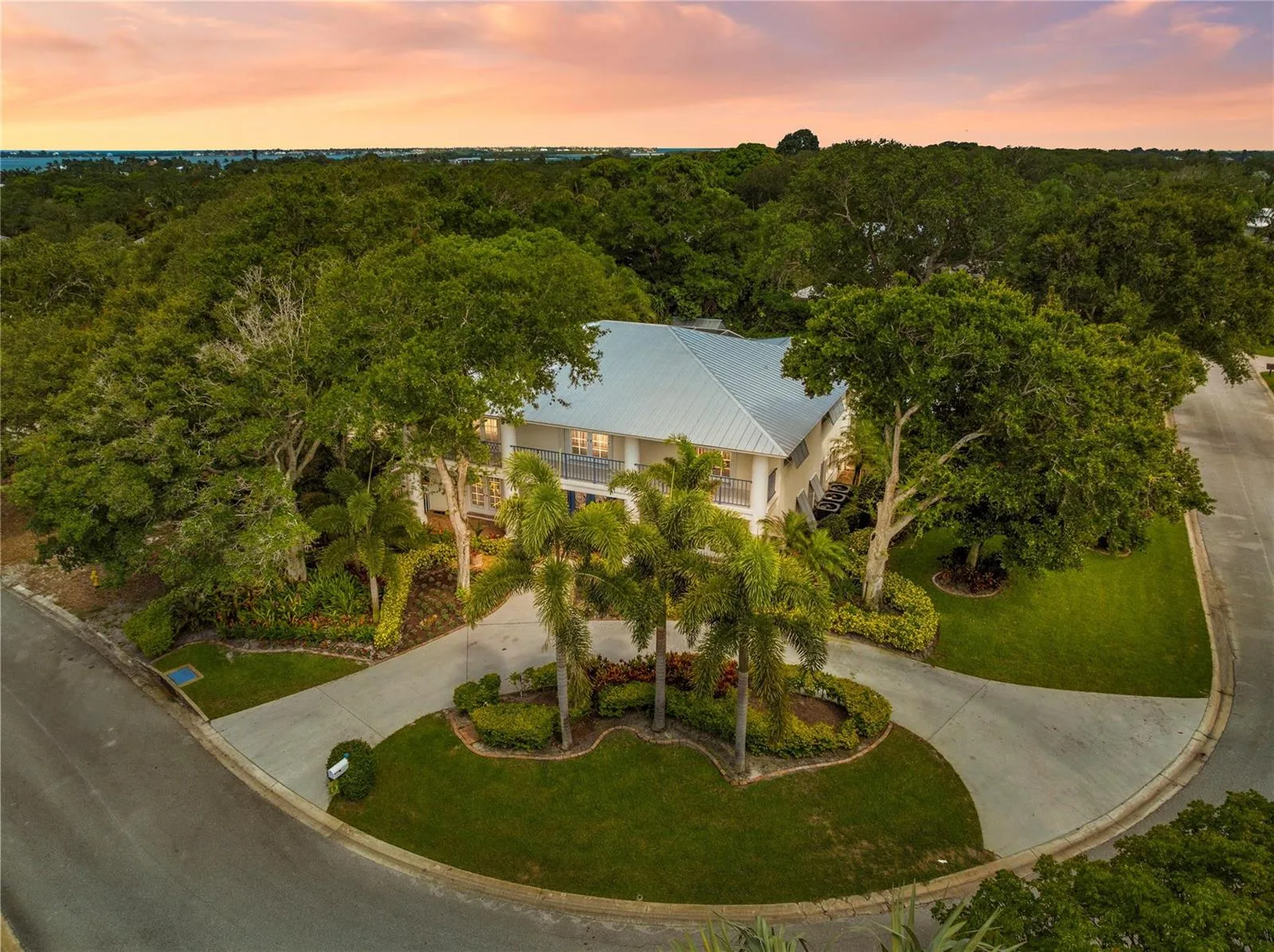 33 Rio Vista Drive, Stuart, FL 34996 photo 3