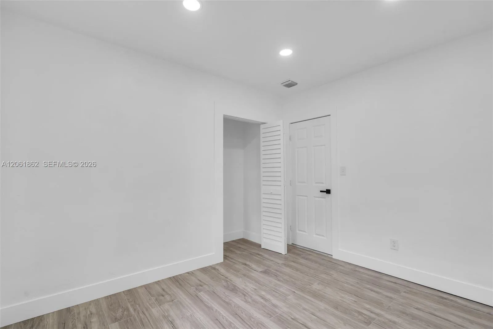 1265 NE 201st Ter, Miami, FL 33179 photo 10