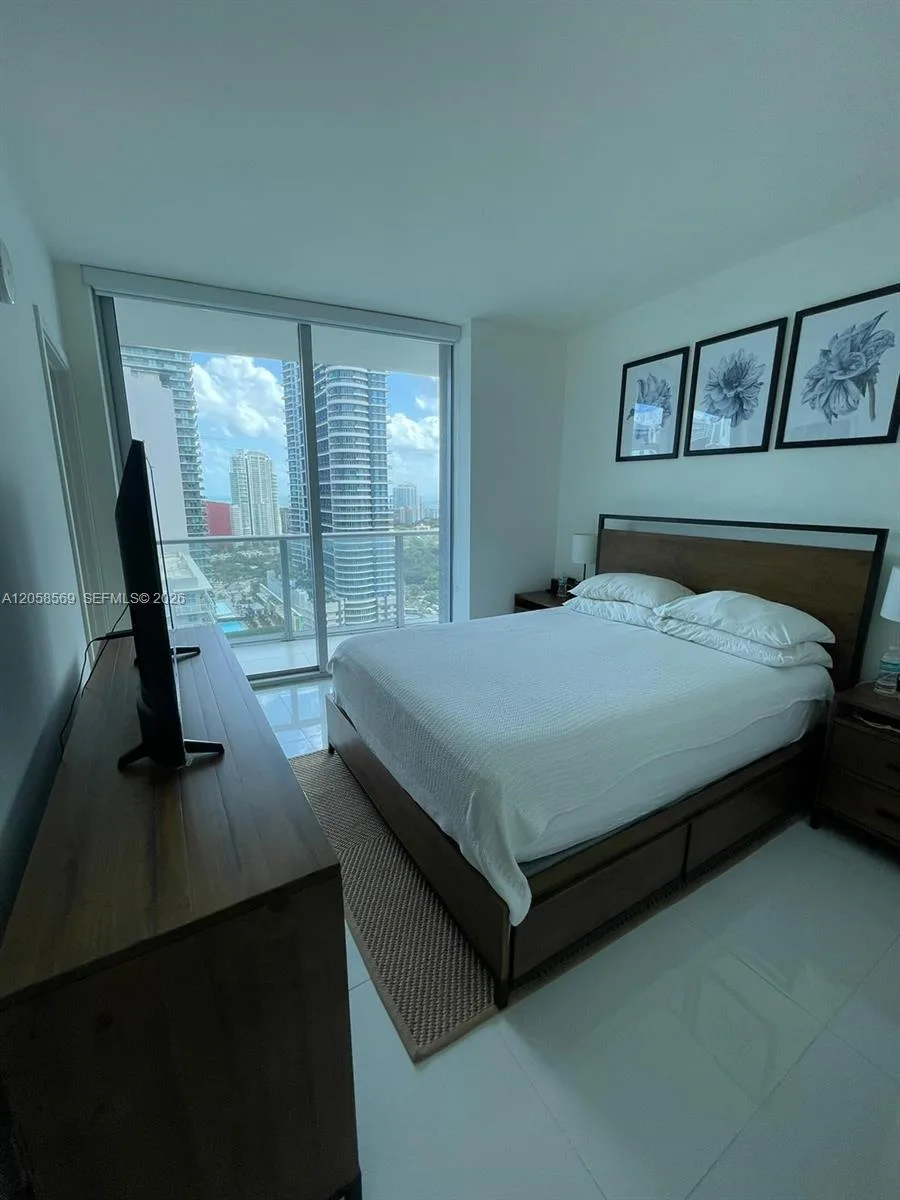 1100 S Miami Ave # 2904, Miami, FL 33130 photo 8