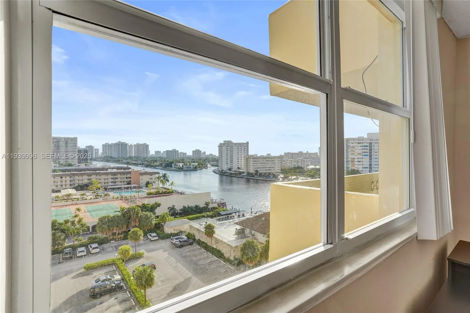 1833 S Ocean Dr # 906, Hallandale Beach, FL 33009 photo 2