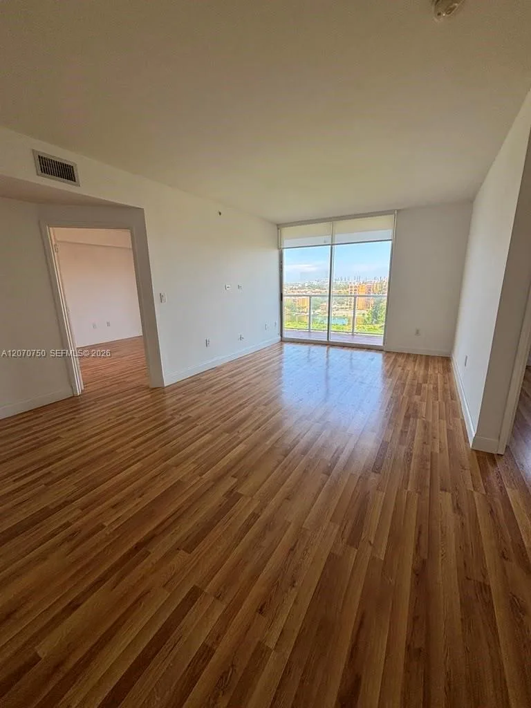 5077 NW 7th St # 917, Miami, FL 33126