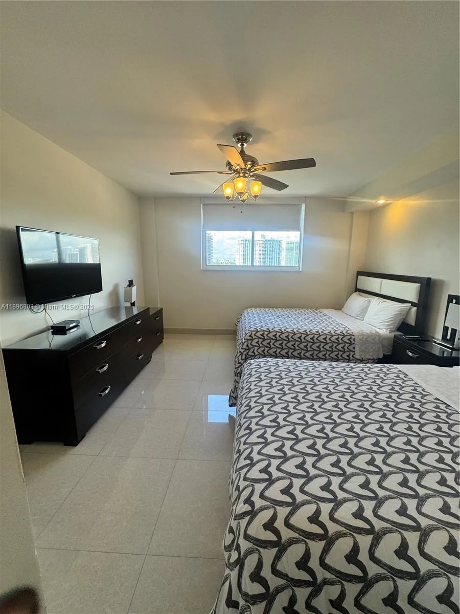 19370 Collins Ave # 1520, Sunny Isles Beach, FL 33160 photo 11
