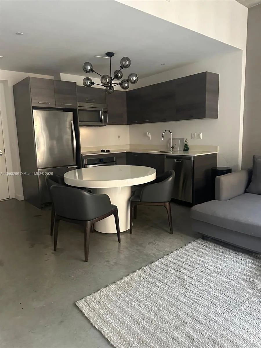 151 SE 1st St # 903, Miami, FL 33131 photo 2