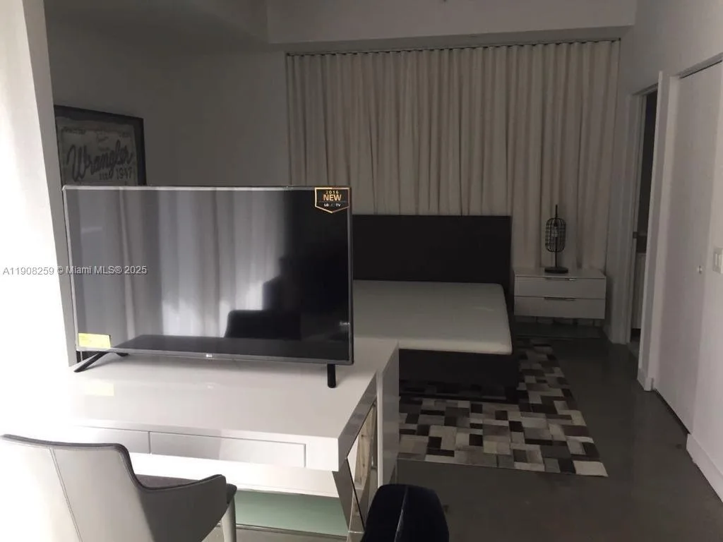 151 SE 1st St # 903, Miami, FL 33131 photo 3
