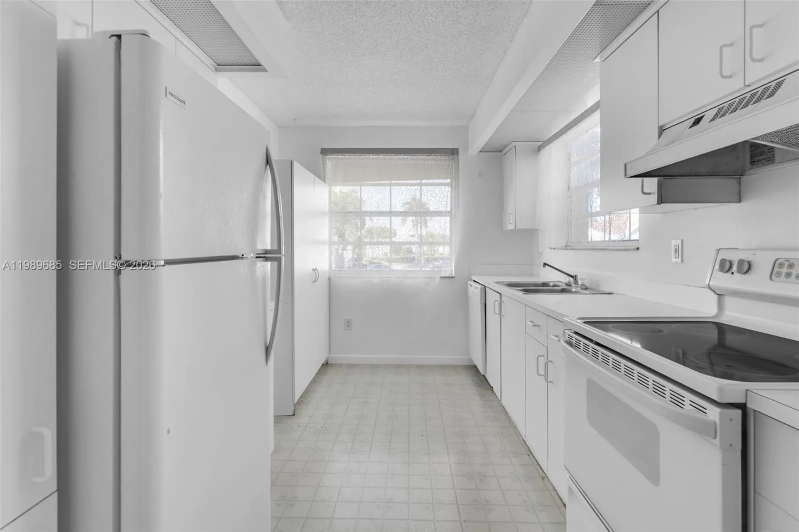 2274 SE 27th Dr # 205-F, Homestead, FL 33035 photo 4