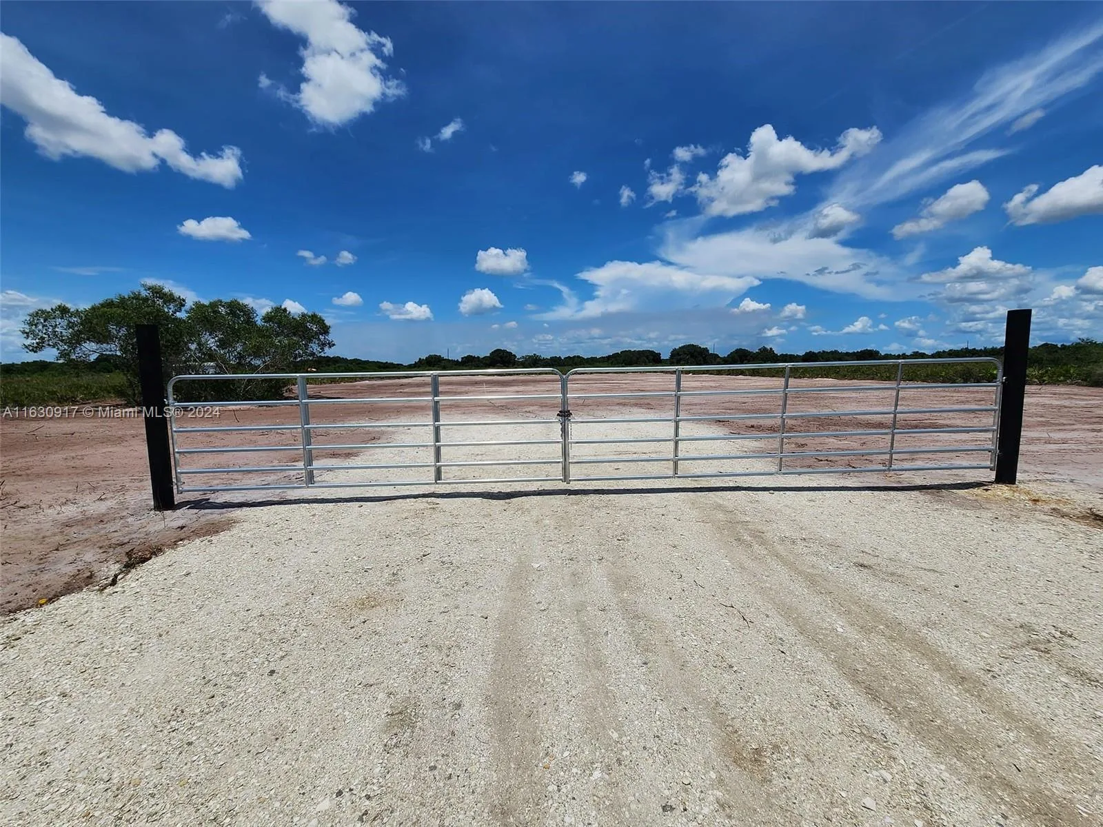 20171 NW 252 St, Other City - In The State Of Florida, FL 34972 photo 2