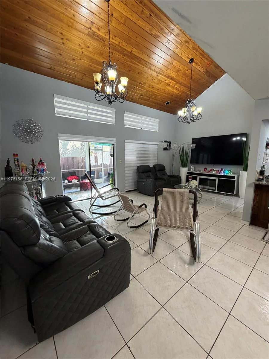8408 NW 8th St # 8408, Miami, FL 33126 photo 11