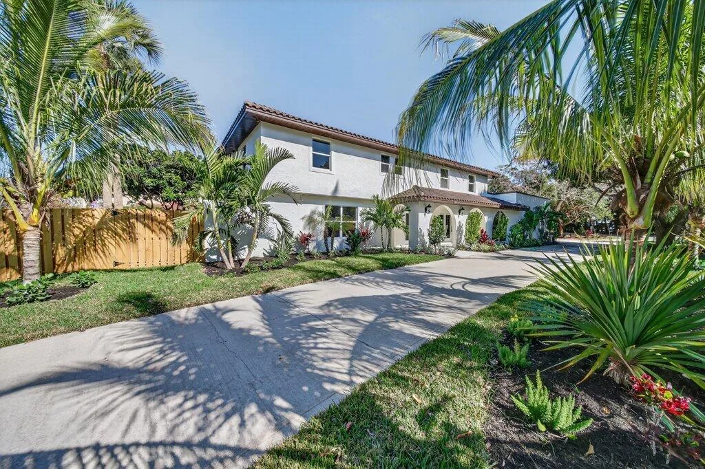 37 E High Point Road, Sewalls Point, FL 34996 photo 4