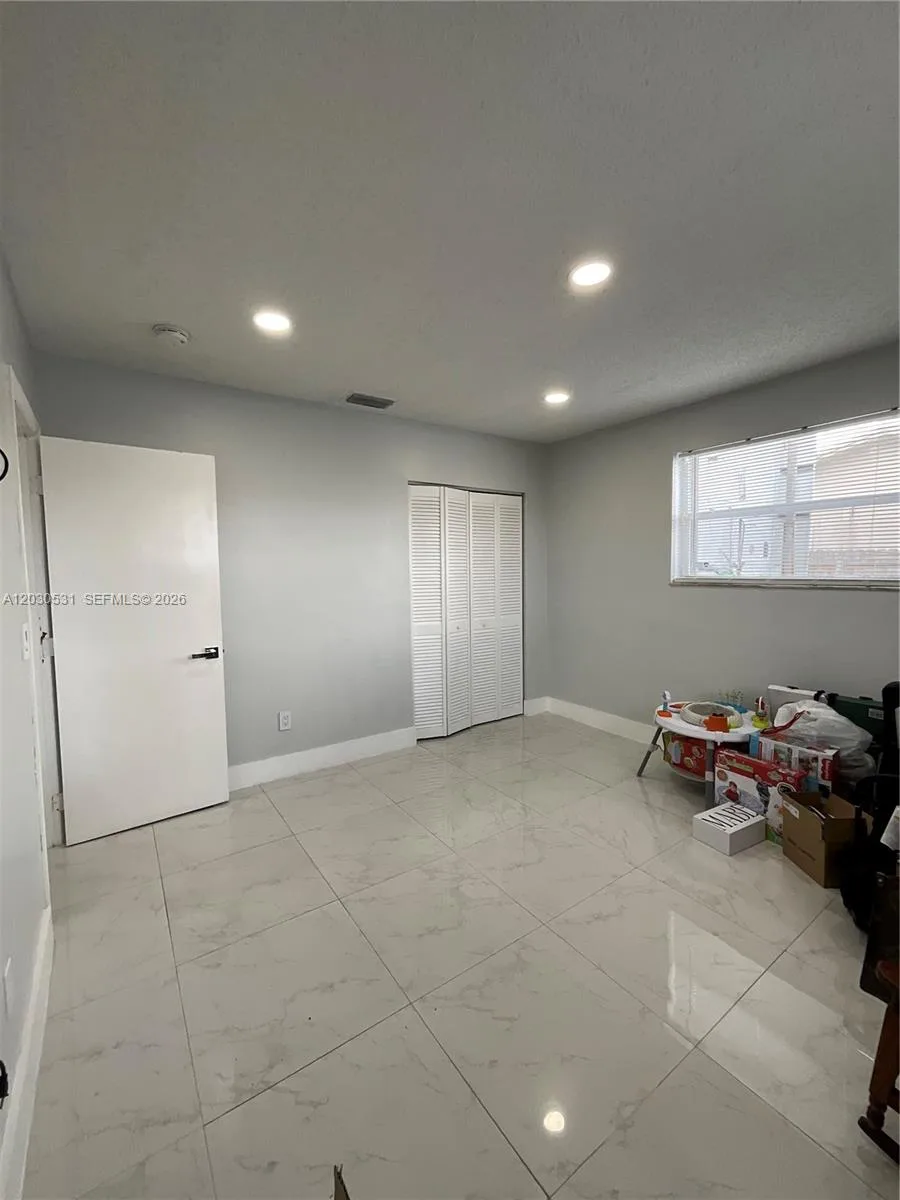 1905 SW 100th Ave, Miramar, FL 33025 photo 12