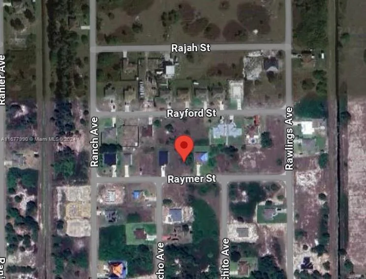 469 Raymer St, Lehigh Acres, FL 33974 photo 2