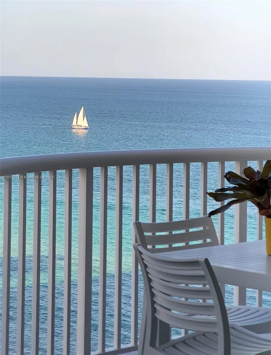 5401 Collins Ave # 1509, Miami Beach, FL 33140 photo 9