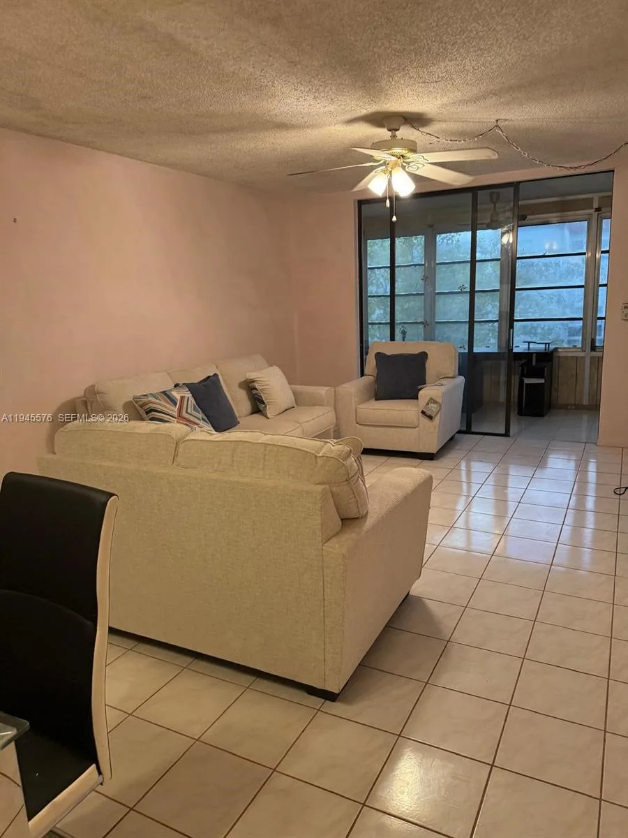 2850 Somerset Dr # 309L, Lauderdale Lakes, FL 33311 — zdjęcie 2