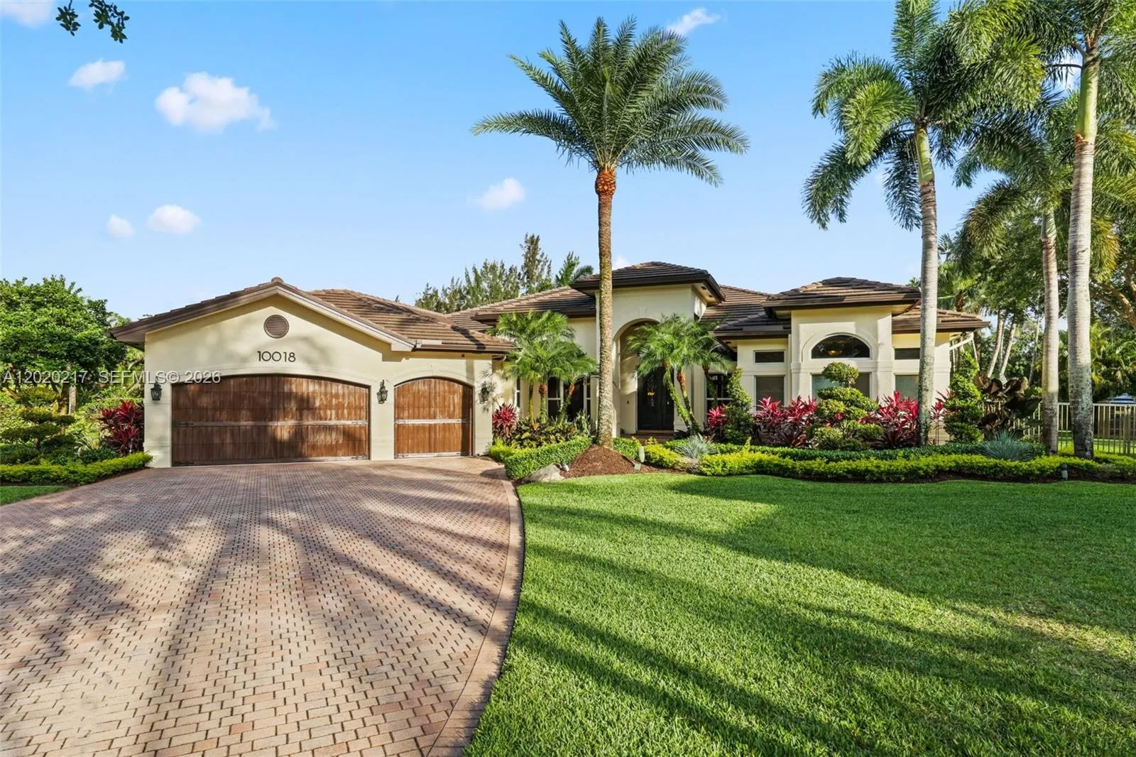 10018 Laurel Rd, Davie, FL 33328