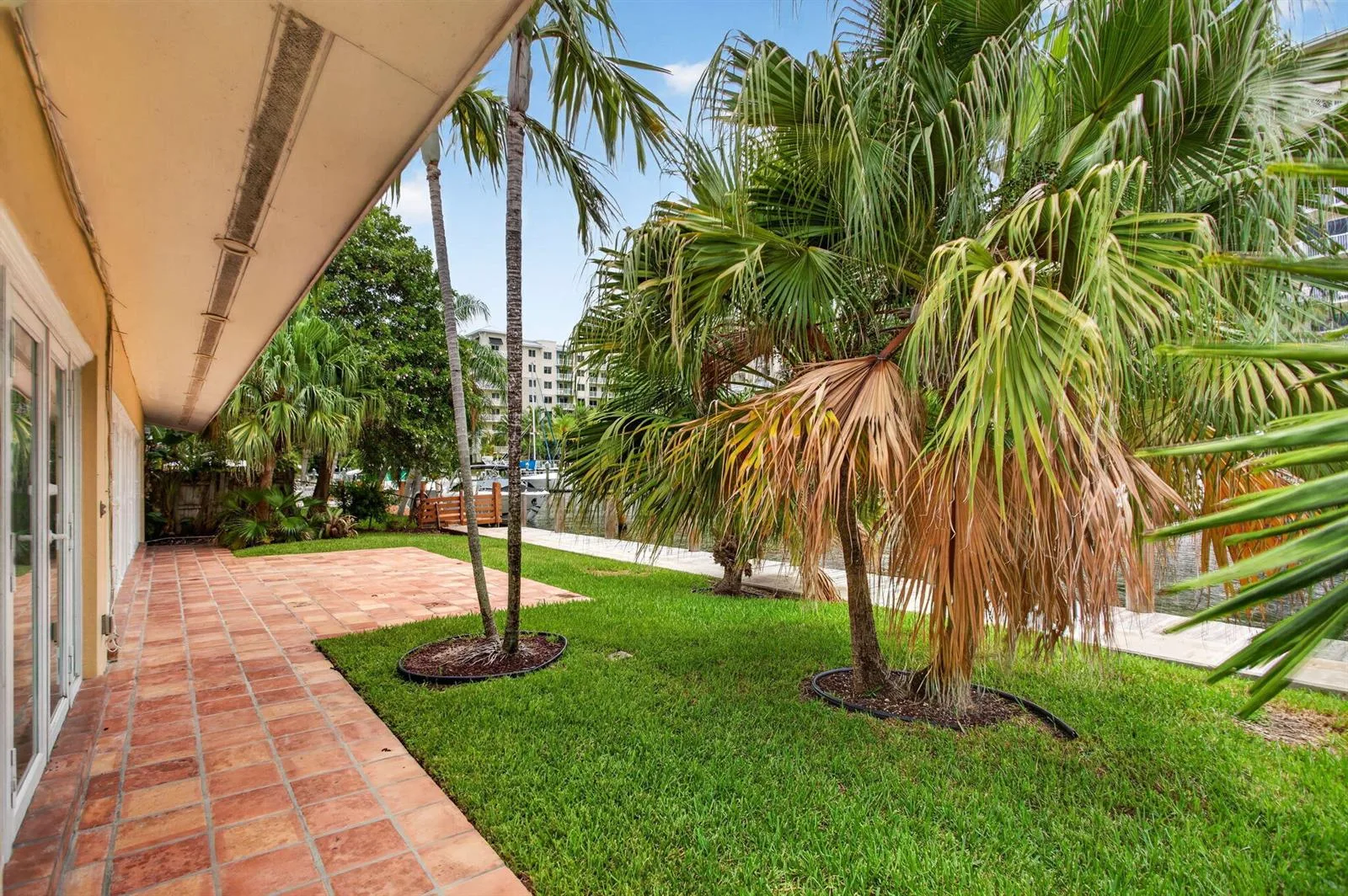 1390 E Terra Mar Drive, Pompano Beach, FL 33062 photo 9