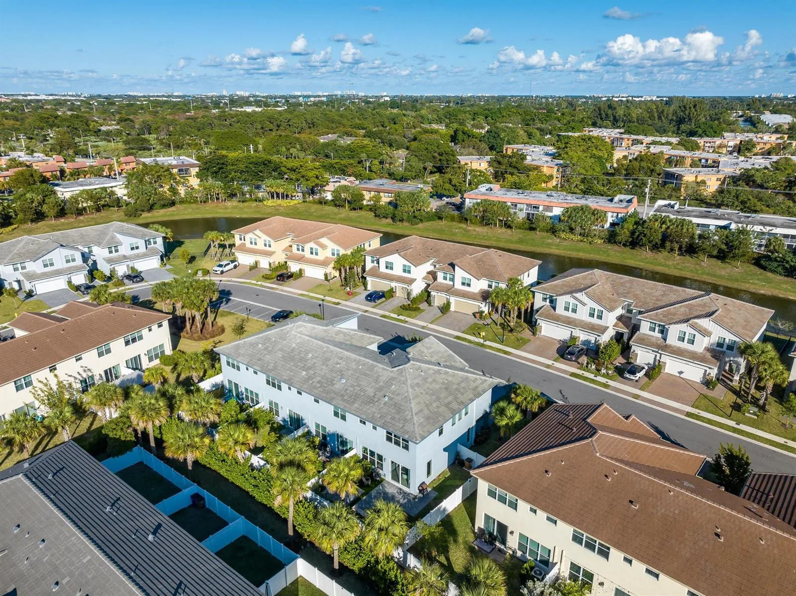 4364 Veleiros Avenue, Deerfield Beach, FL 33064