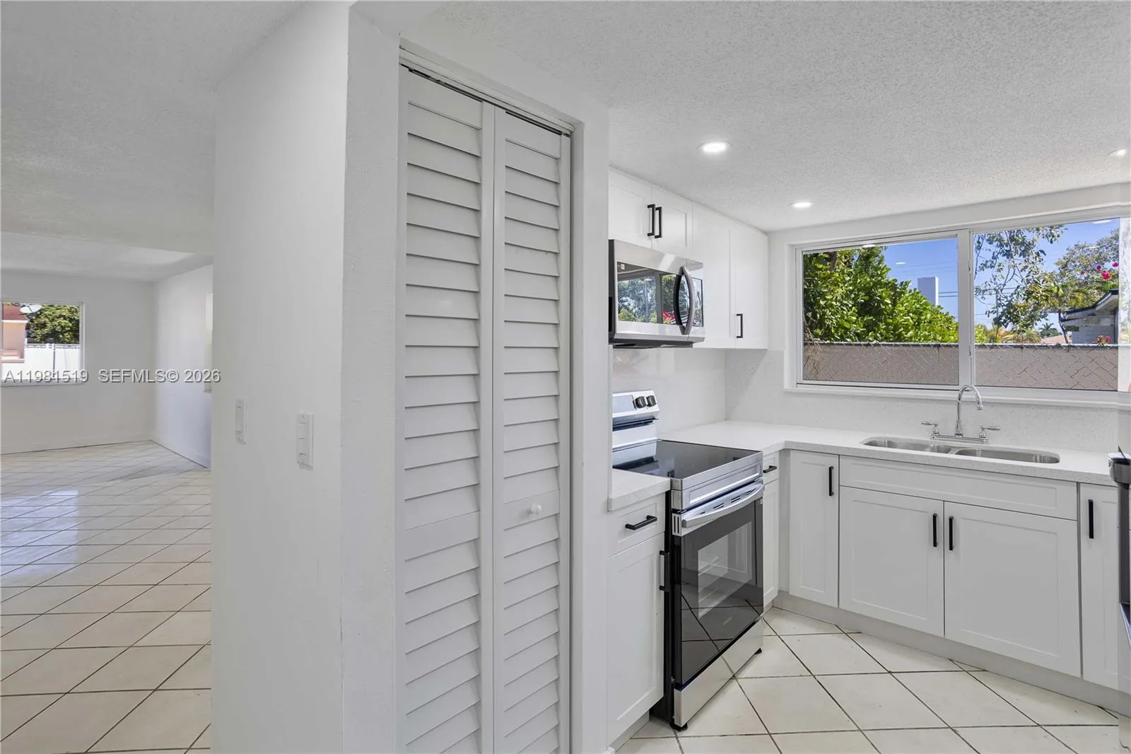 3524 NW 4th Ter, Miami, FL 33125 photo 7