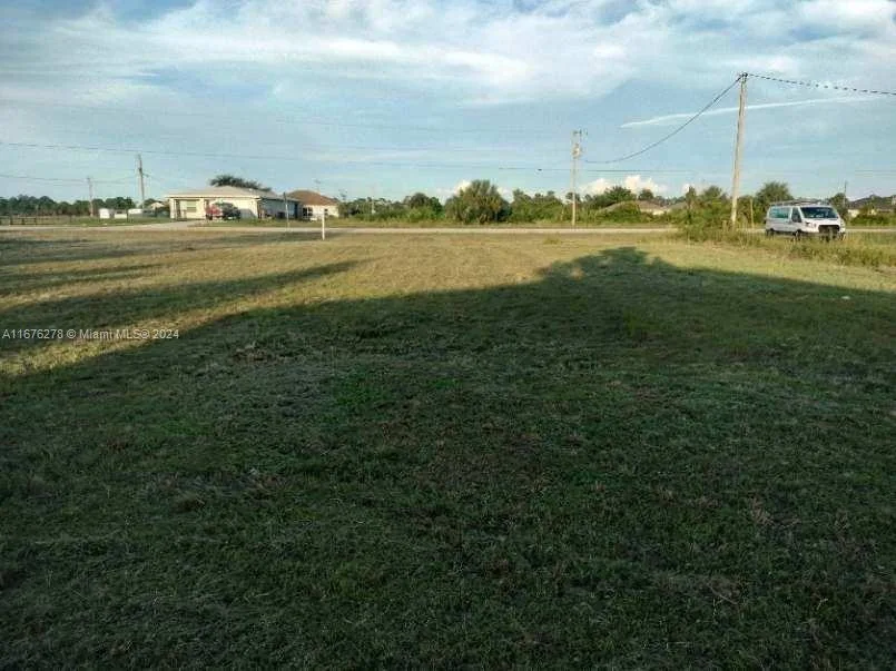 1008 EISENHOWER BLVD, Lehigh Acres, FL 33874 photo 5