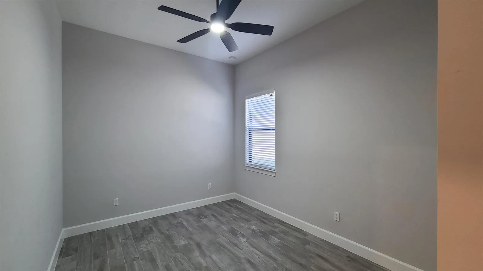 537 SE CRATHES Street, Port St. Lucie, FL 34984 photo 4