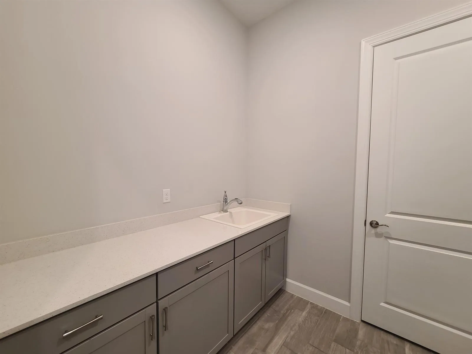 537 SE CRATHES Street, Port St. Lucie, FL 34984 photo 6