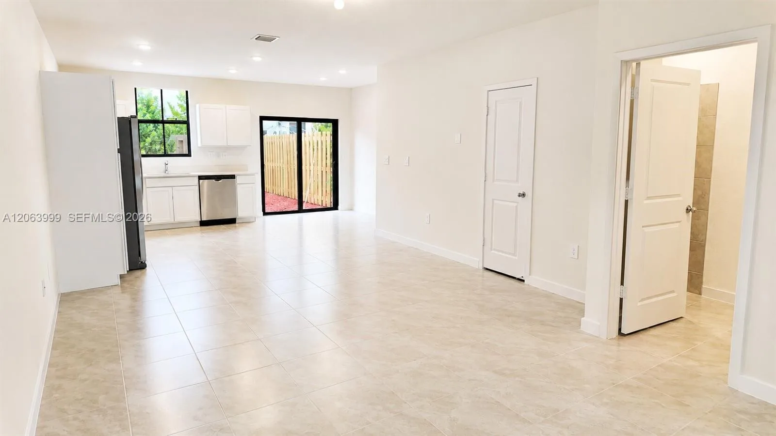 1381 NE 4th Ave # 1381, Florida City, FL 33034 photo 4