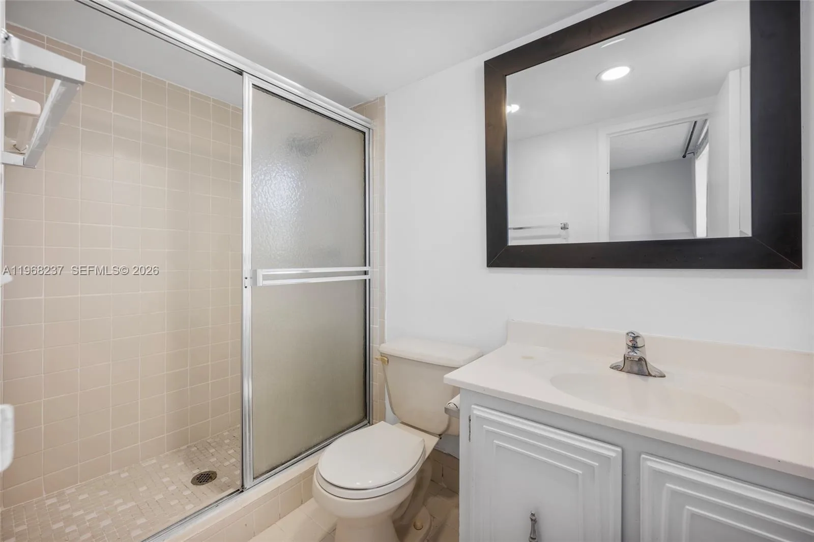 2861 Somerset Dr # 104, Lauderdale Lakes, FL 33311 photo 7