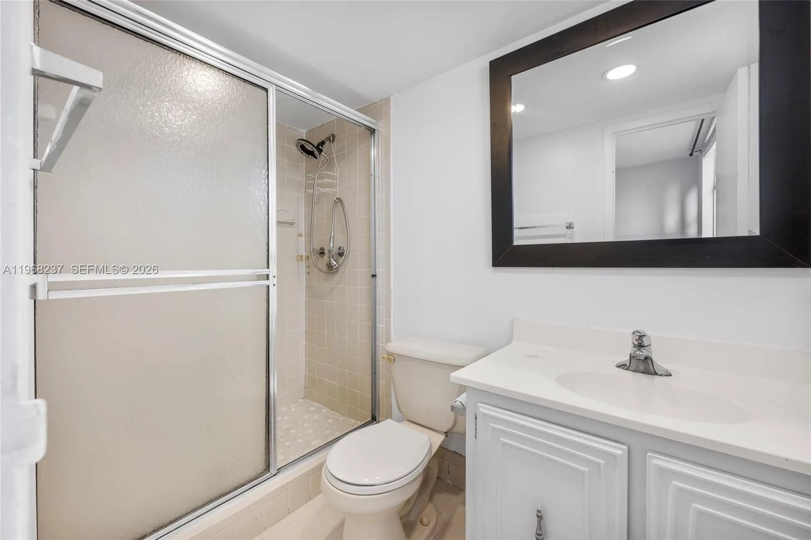 2861 Somerset Dr # 104, Lauderdale Lakes, FL 33311 photo 8