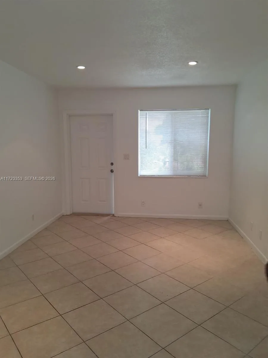 1231 NE 23rd Ave, Pompano Beach, FL 33062 photo 5
