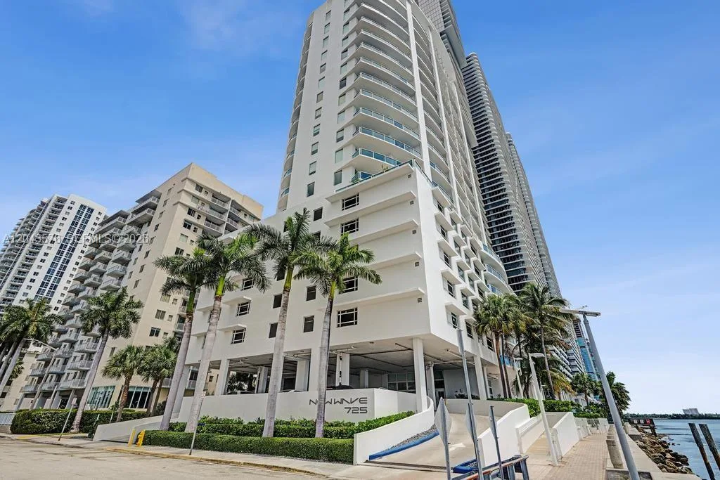 725 NE 22nd St # 8B, Miami, FL 33137
